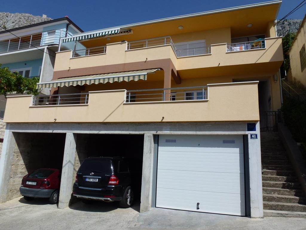 Apartment Tony Omis Omiš Exterior foto